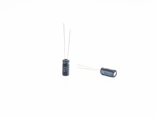 Ηλεκτρολυτικοί πυκνωτές 1UF25V 5X11mm μολύβδου ISO9001 RoHS ακτινωτοί