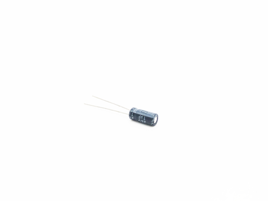 Ηλεκτρολυτικοί πυκνωτές 1UF25V 5X11mm μολύβδου ISO9001 RoHS ακτινωτοί