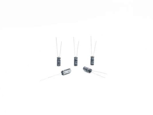33UF35V μικροσκοπικός πυκνωτής 5x11mm ακτινωτός τύπος μολύβδου 2000 ώρες