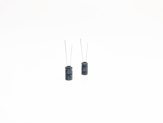 Ηλεκτρολυτικοί πυκνωτές 100UF63V 8X14mm αργιλίου