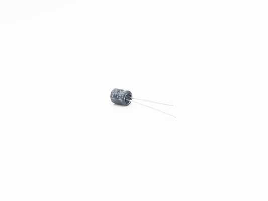 Ακτινωτός μικροσκοπικός πυκνωτής 220UF16V 6.3X11mm μολύβδου