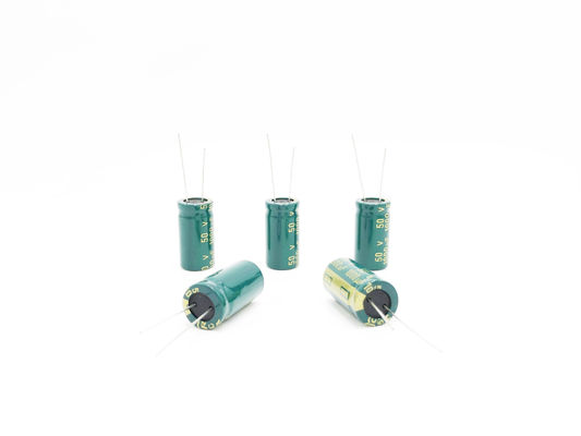 Πλήρης Voltag φωτισμός των οδηγήσεων πυκνωτών 1000UF 50V RoHS αργιλίου ηλεκτρολυτικός