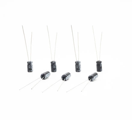 2000 ακτινωτός πυκνωτής 4.7UF 50V 5x11mm τύπων μολύβδου ζωής φορτίων ωρών